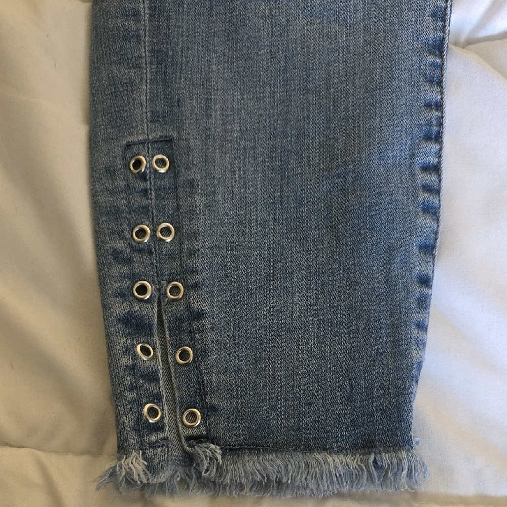 Rebel Wilson Angels "The Dazzler" Ankle Cropped Jeans with Frayed Hem Size 16W - Picture 3 of 10